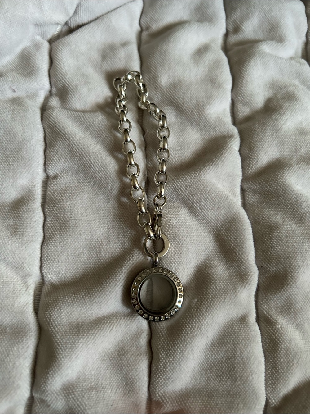 Origami Owl Silver tone Crystal accent Circle Pendant bracelet- Women Jewelry